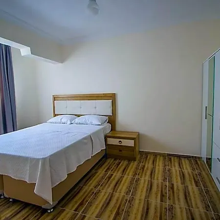 Marinaya 10 Dk Havuzlu 3*